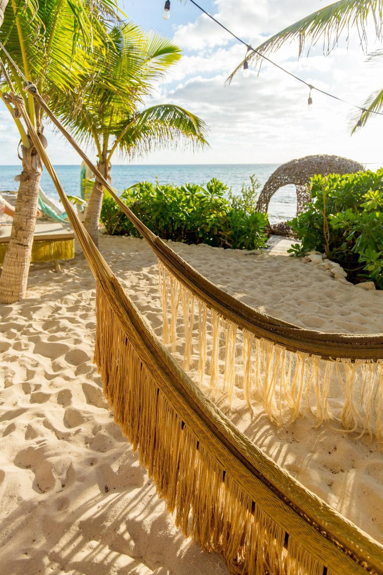 Angelina 28 Beachfront And Family Apartments - Modern And Relaxing Long Stays - 20 Min From Cancun Airport Пуерто Морелос Екстериор снимка